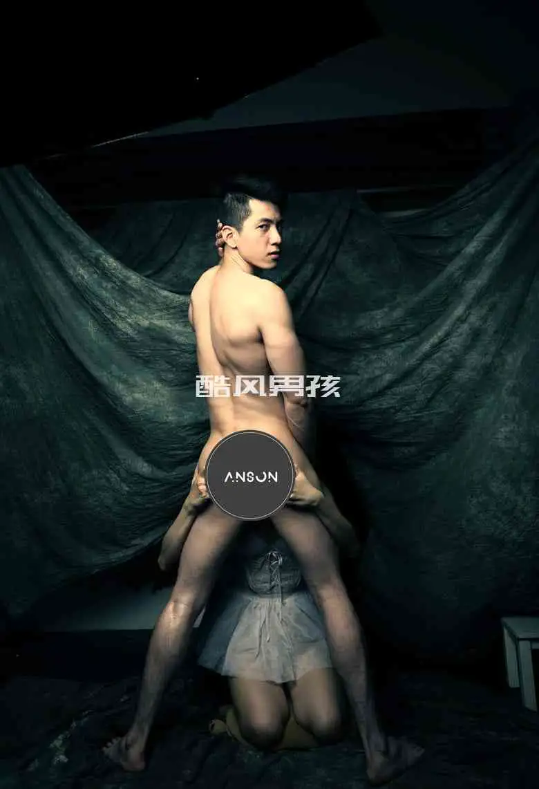 VAMPIRE AND MAID-DANG QUOC DAT | 写真+视频