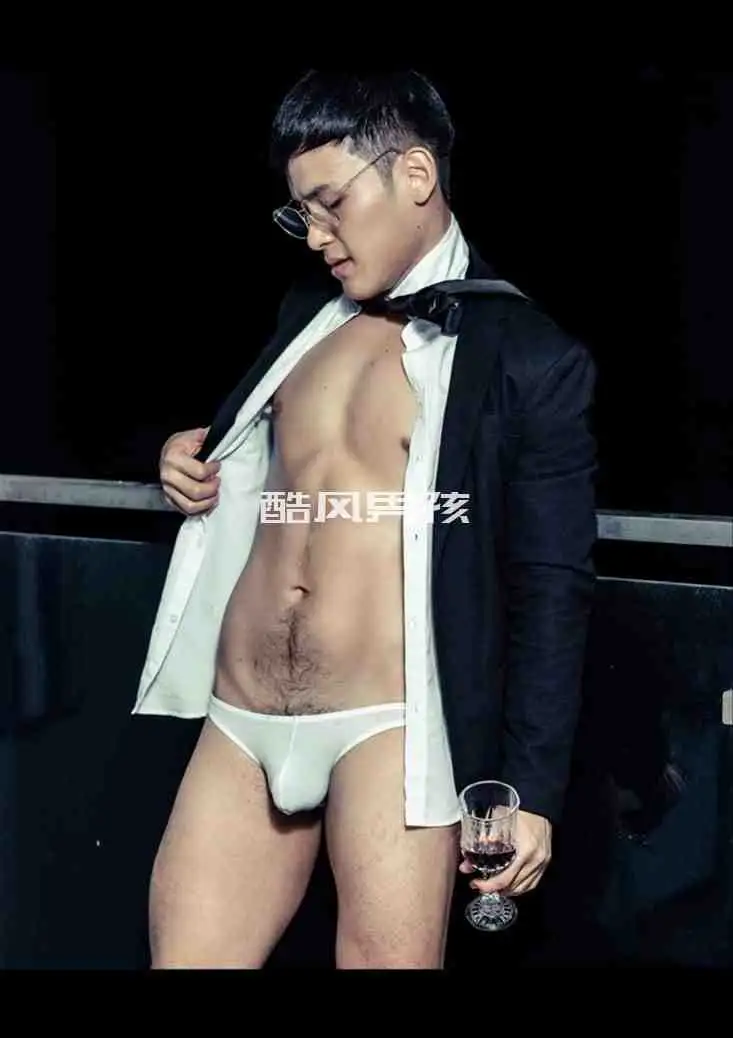 I AM MAGAZINE NO.2.2 I AM WIREPULLER-ANAWIN SIRIWAN | 全见版