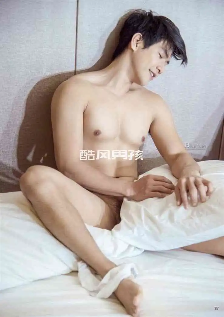WHOSEMAN NO.68 春光乍泄的猛兽-人气教练 JUSTIN | 半全见版+视频