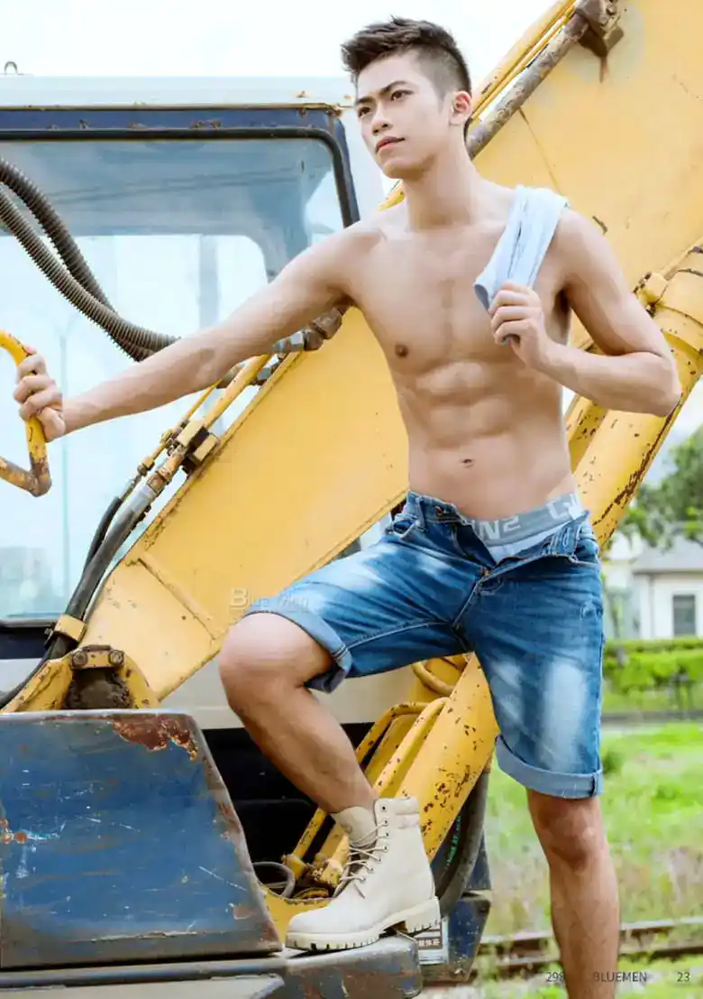 BLUEMEN 蓝男色 NO.298 天菜工地男孩-小卓 | 写真+视频